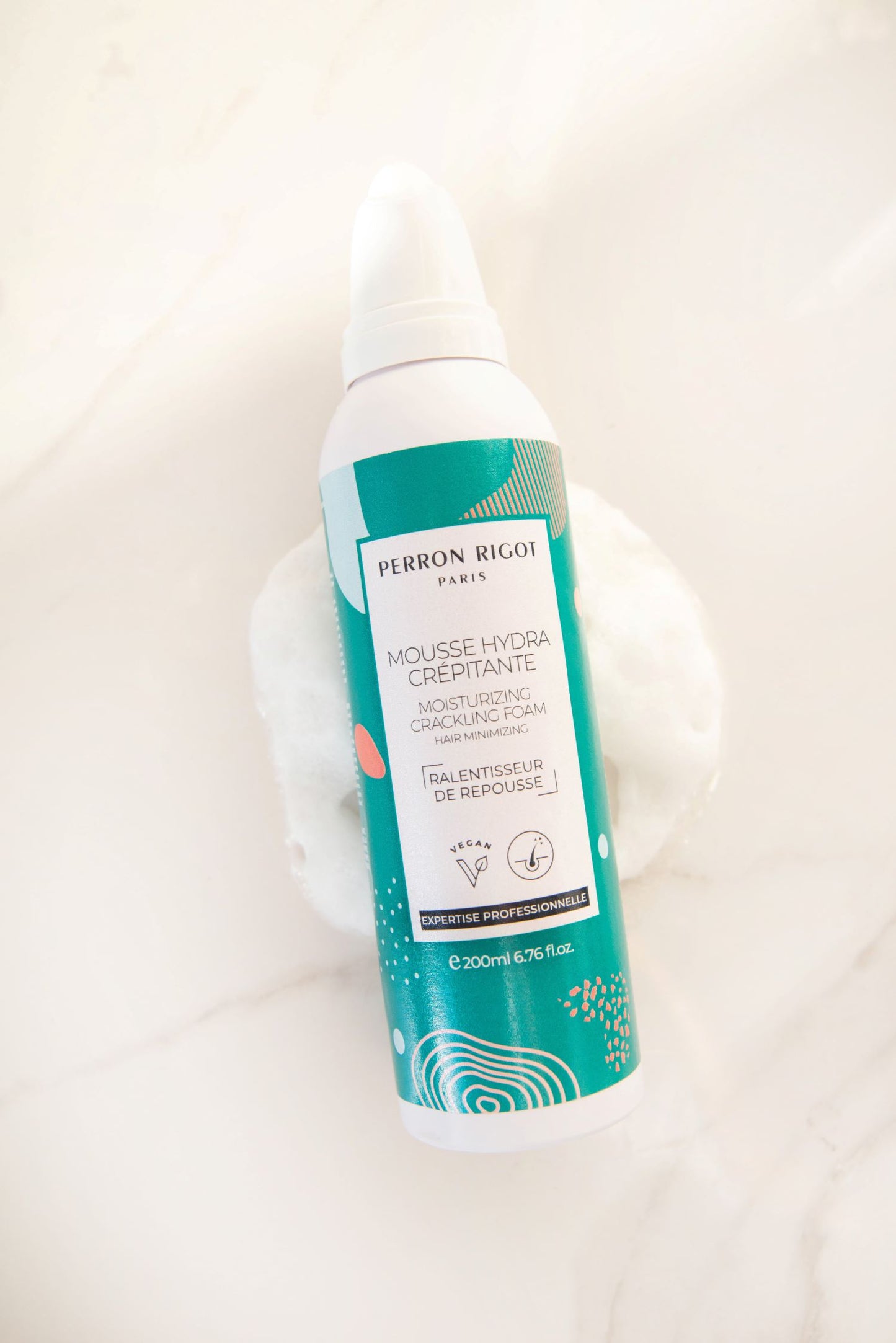 Perron Rigot Moisturizing & Hair Minimizing Crackling Foam vartalonhoitovaahto ihokarvojen poiston jälkihoitoon 200 ml